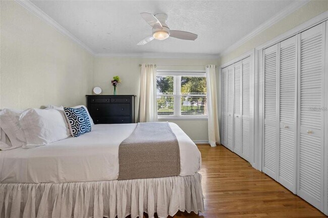 Building Photo - 2014 8th Terrace SE