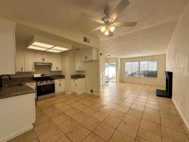 Building Photo - Move In Ready 3 Bedroom!