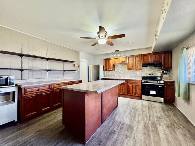 Building Photo - Freshly Renovated 4-Bedroom Home in the Hazelwood School District