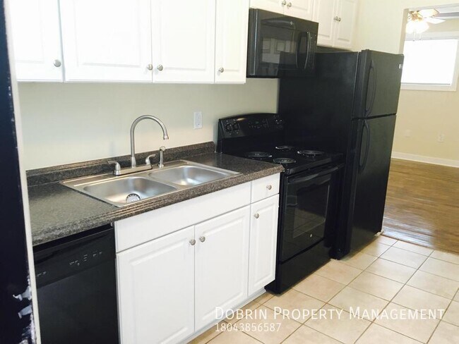 Building Photo - Claiborne Court Apartments