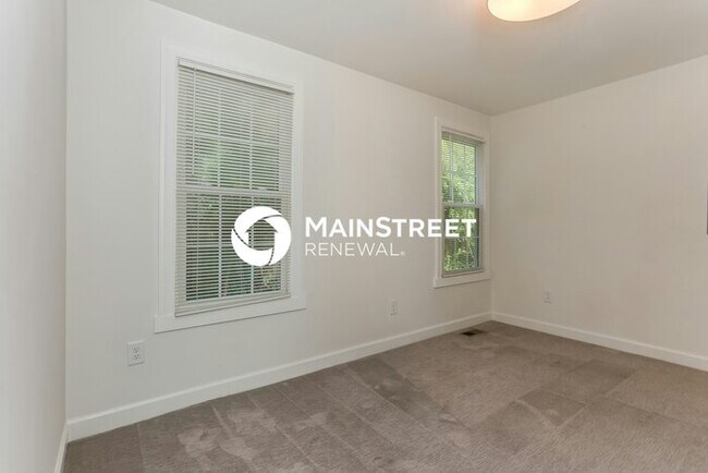 Building Photo - 4 Bedroom Pet-Friendly Home in Atlanta, GA with Main Street Renewal