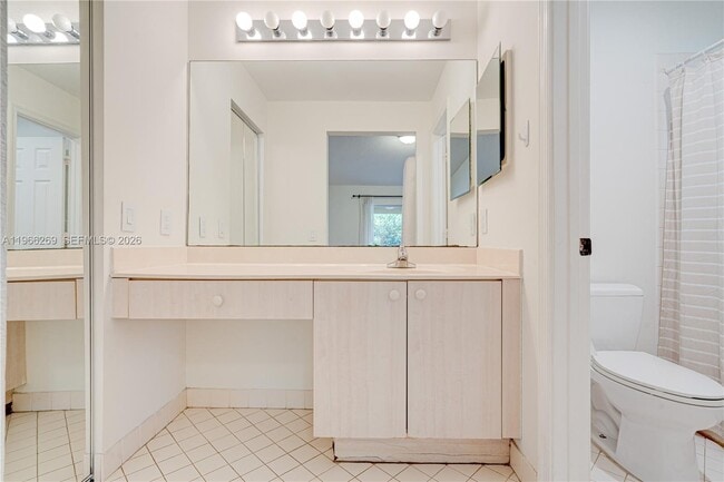 Building Photo - 1121 Golden Cane Dr