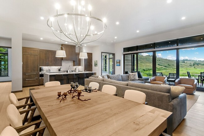 Building Photo - Luxury ski season rental is an entertainer...