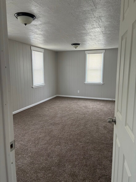 Building Photo - 1287 E Mt Morris Rd