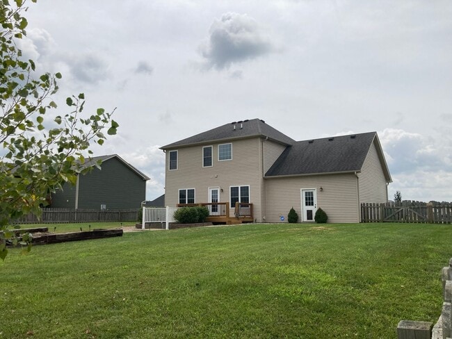 Building Photo - 108 Carriage Hills Ln