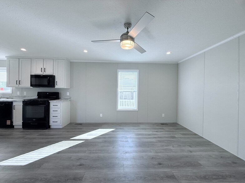 Building Photo - 29649 Cambridge Ct