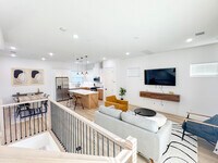 Building Photo - 2706 Cochran St