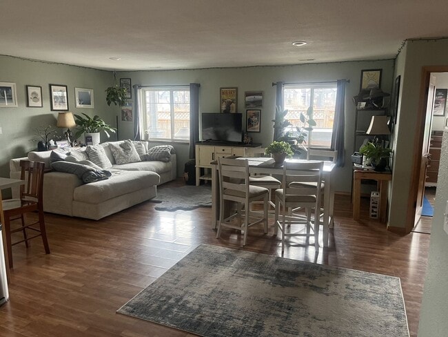 Building Photo - 1766 Buckrake Ave