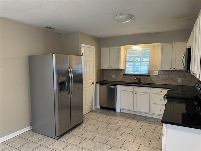 Building Photo - 304 Burgett St