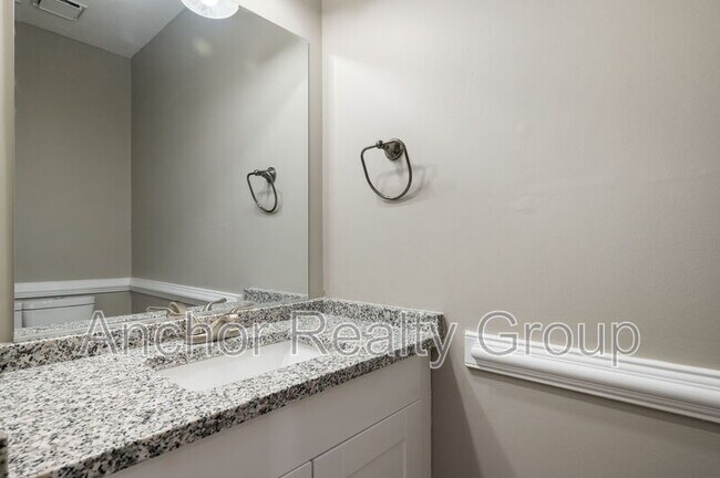 Building Photo - 229 Mannings Ln