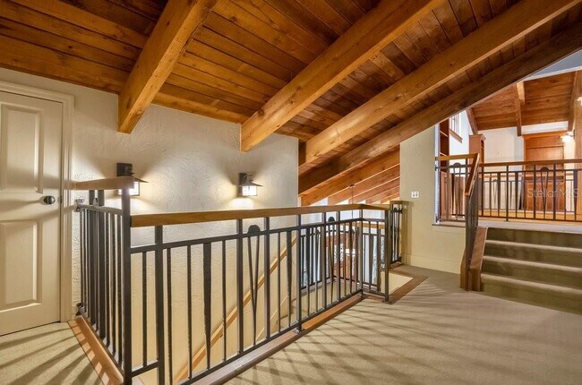 Building Photo - 10577 Down Lakeview Cir