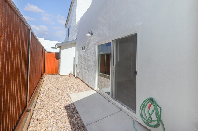 Building Photo - 3732 E Mercedes Ct
