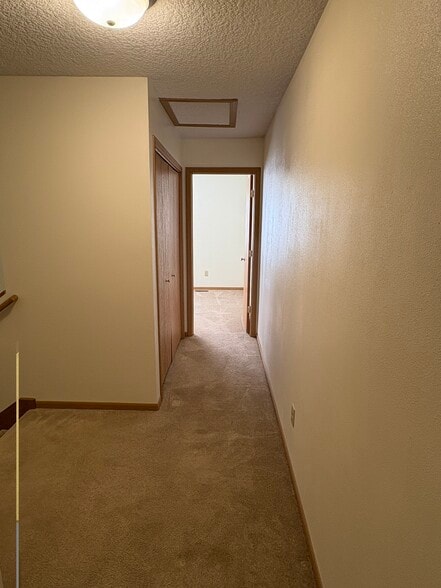 Building Photo - 806 Waldo St