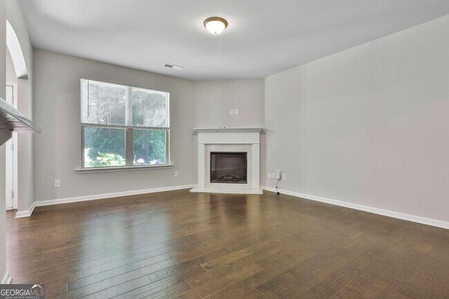 Building Photo - 240 Stillwood Dr