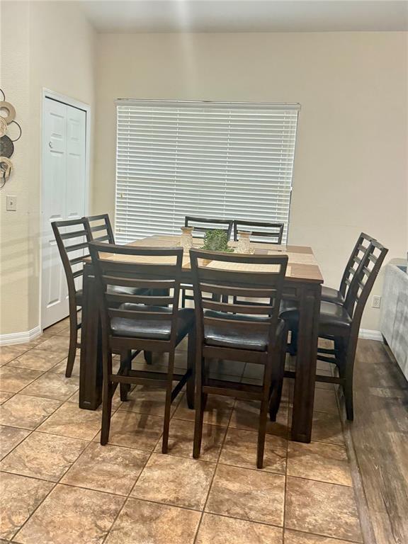 Building Photo - 348 Lake Davenport Cir