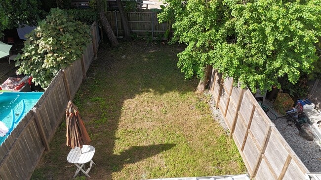 Building Photo - 3979 S Front St