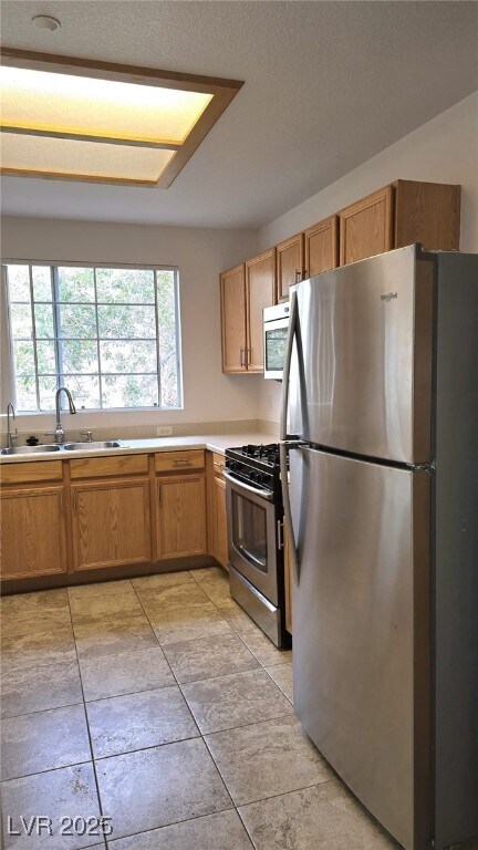 Building Photo - 830 Carnegie St