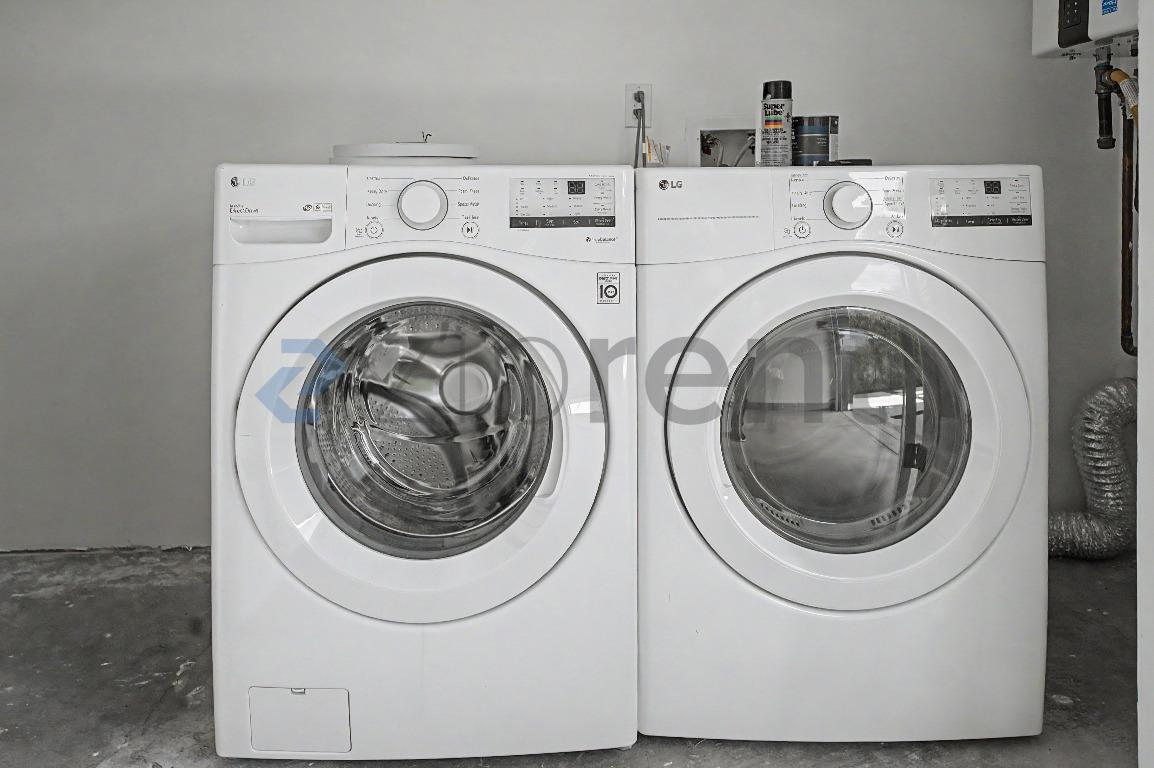 Building Photo - Unit