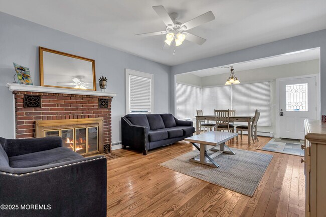 Building Photo - 8 President Ave