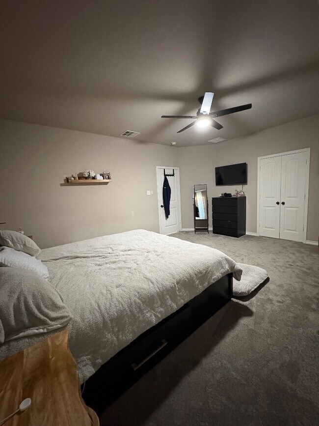 Building Photo - 6708 Oliver Loving Dr