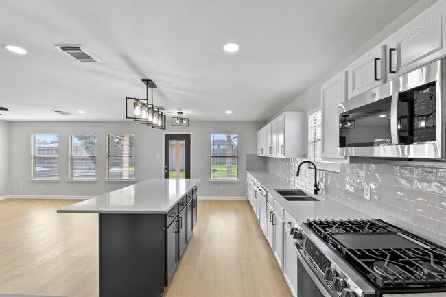 Building Photo - 6334 Cottage Stream Ln