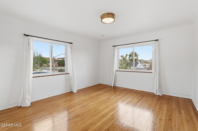 Building Photo - 3224 N Stanton St