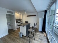 Building Photo - Cute Studio Waikiki- Furnished/ ALL Utilti...