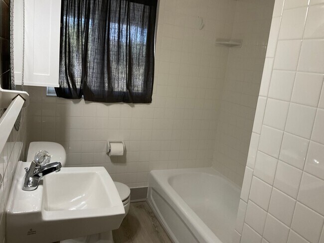 Building Photo - Lake view is quiet