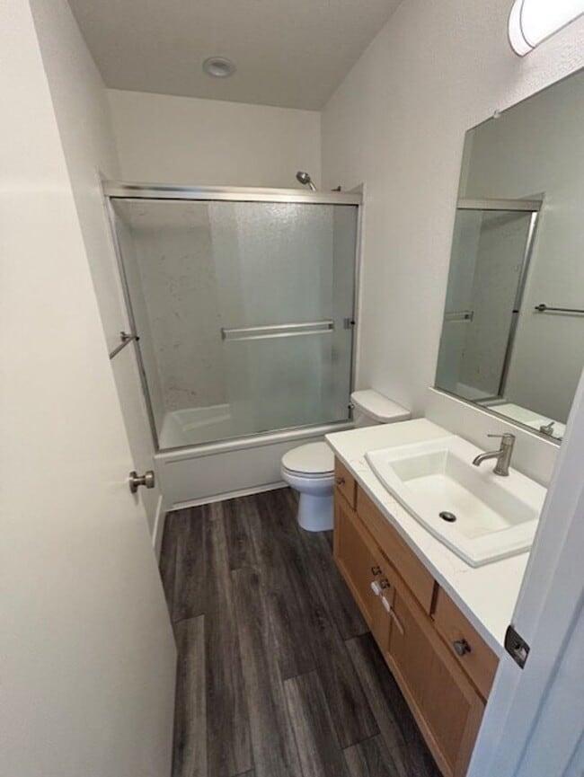 Building Photo - 1758 Thea Ave