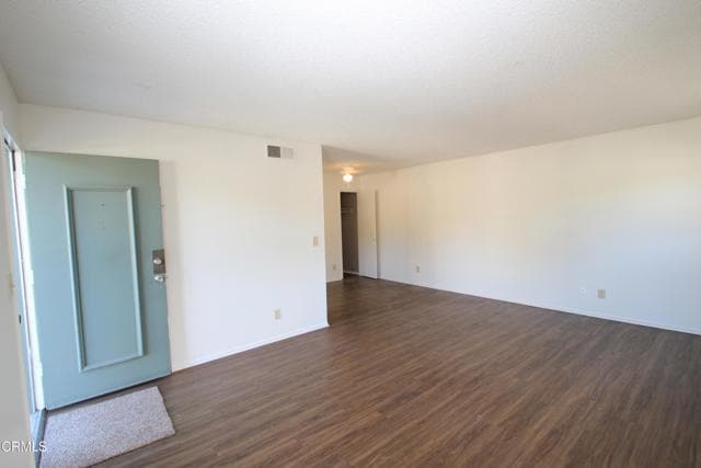 Building Photo - 2596 Sextant Ave