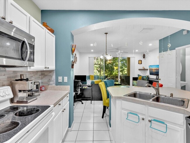 Building Photo - 9695 Porta Leona Ln