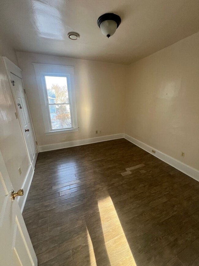 Building Photo - 314-16 Poplar St