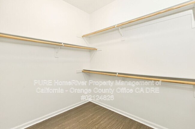 Building Photo - 208 El Paseo