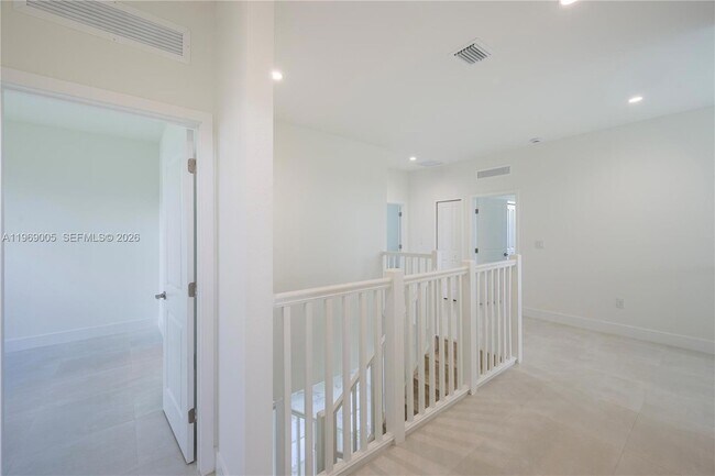 Building Photo - 32242 SW 194th Ave