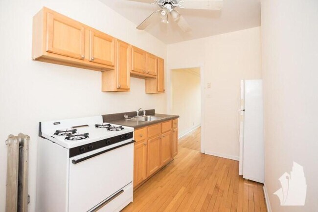 Building Photo - 1 bedroom in Chicago IL 60640