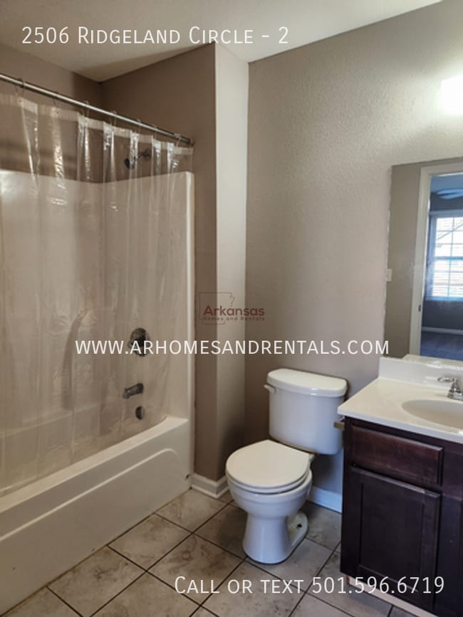 Building Photo - 2506 Ridgeland Cir