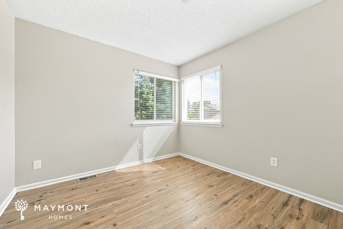 Building Photo - 9810 Rosewalk Dr
