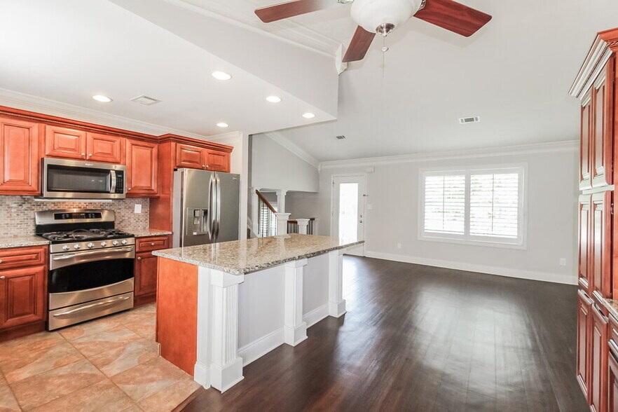 Building Photo - 10165 Rillridge Ct