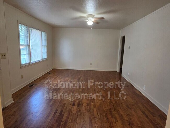 Building Photo - 5313 Bayleaf Dr