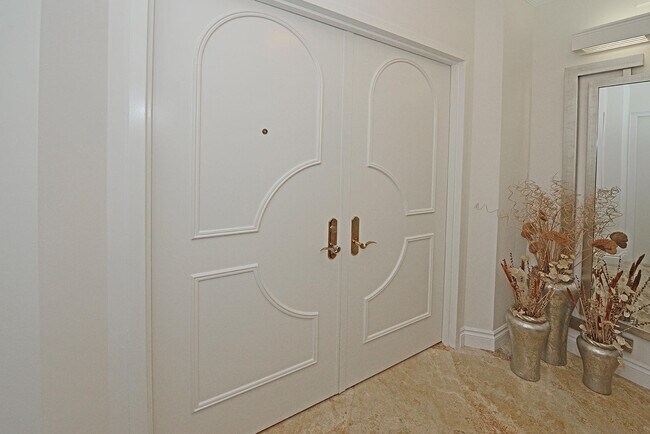 Building Photo - 3740 S Ocean Blvd