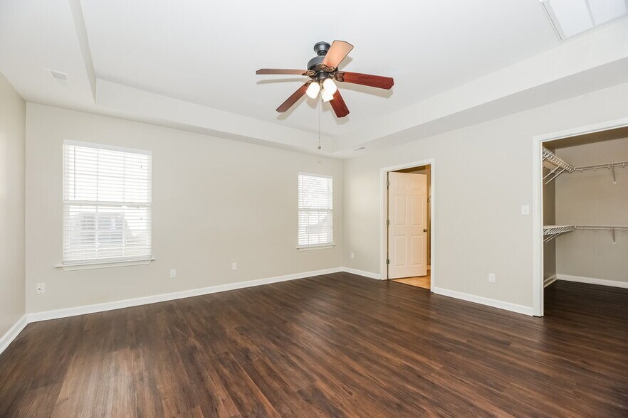 Building Photo - 2008 Slayton Dr