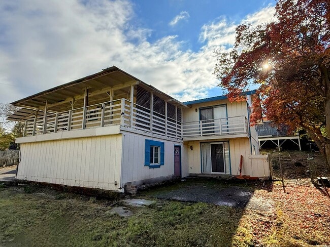 Building Photo - 282 W St Charles St