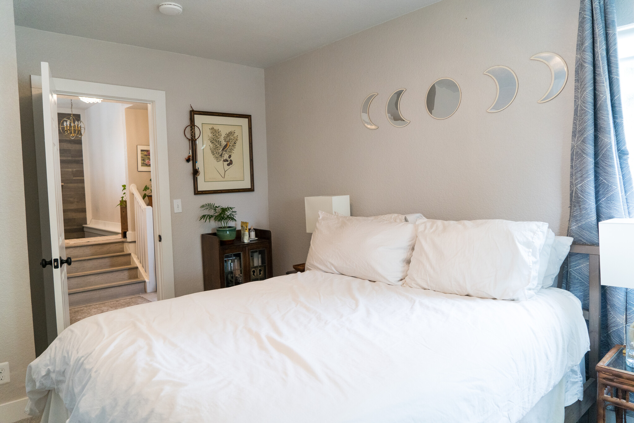 Main floor bedroom - 2457 Ames St