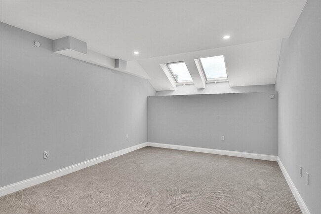 Building Photo - 771-781 Harrison Ave