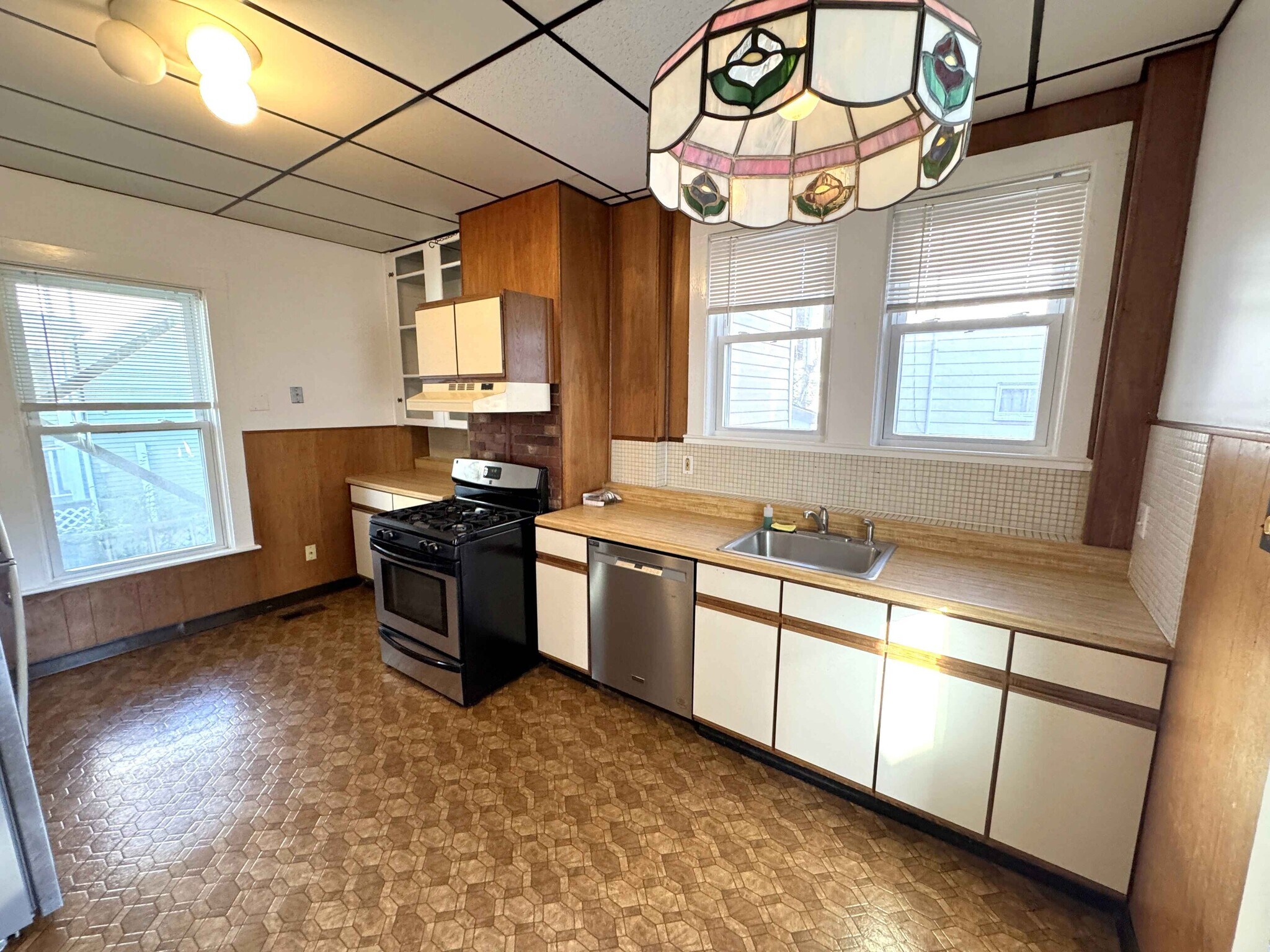 Building Photo - 17 Upham St