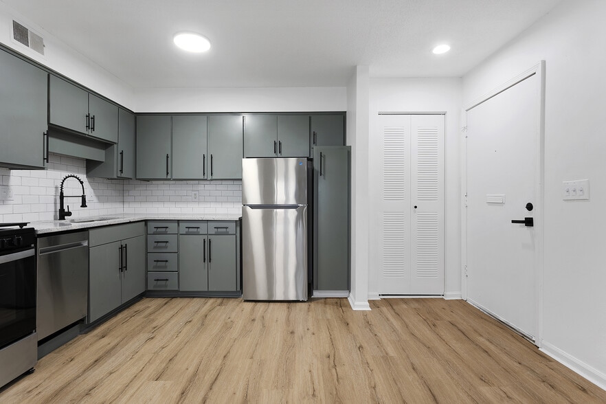 Kings Cove Apartments 7350 Kings Cove Dr Merriam KS 66203 Apartment