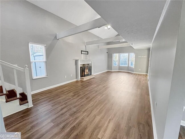 Building Photo - 5883 Brookside Dr SE