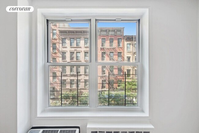 Building Photo - 401 W 56th St