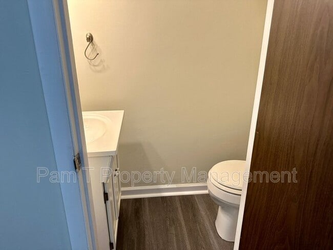 Building Photo - 455 Mall Blvd