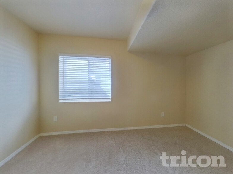 Building Photo - 7588 Chenoa Ct